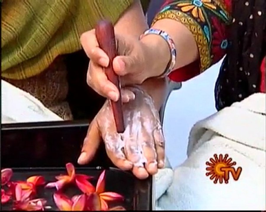 Azhagu Kurippu