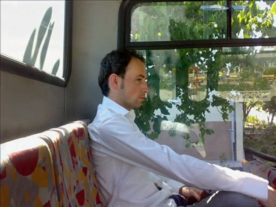 işte yine ben güzel bir klip ve aynı güzellikte birde şarkı