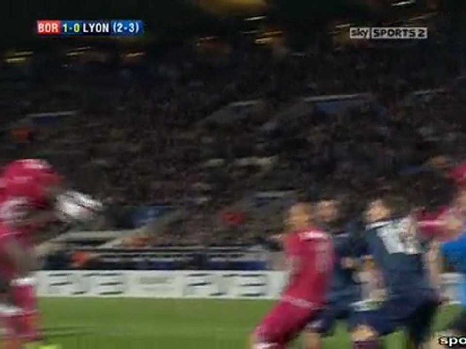 Bordeaux v Olympique Lyon