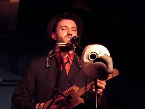 DANIEL KAHN sur le Bateau El Alamein