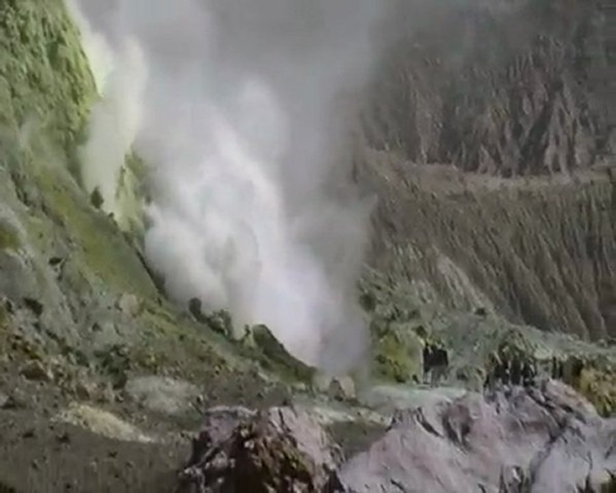 White Island 4