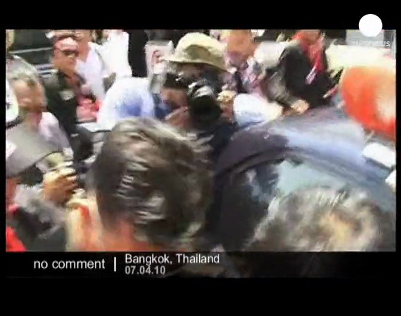 Thai protesters in parliament area