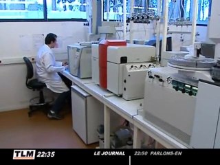 Dans le labo de la police scientifique d'Ecully