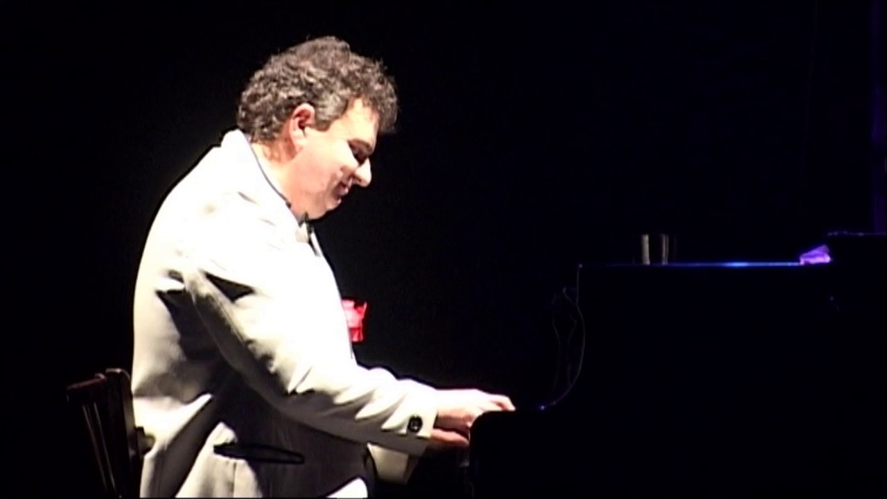 Alain Bernard - Piano Rigoletto (bande annonce 2010)