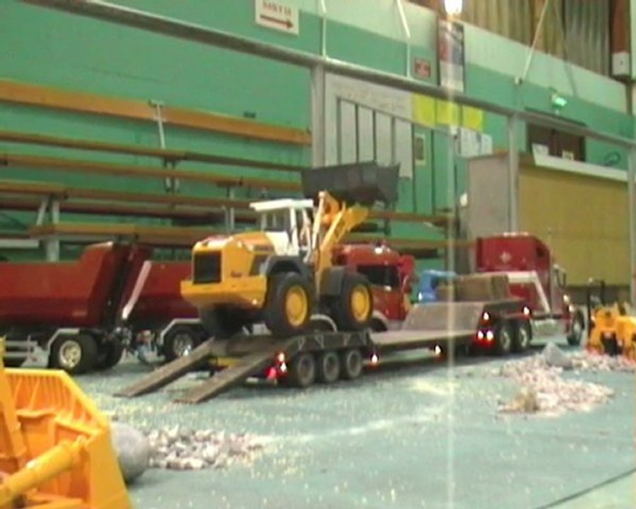 Les travaux publics de l' usmm 45 chargeur bruder liebherr