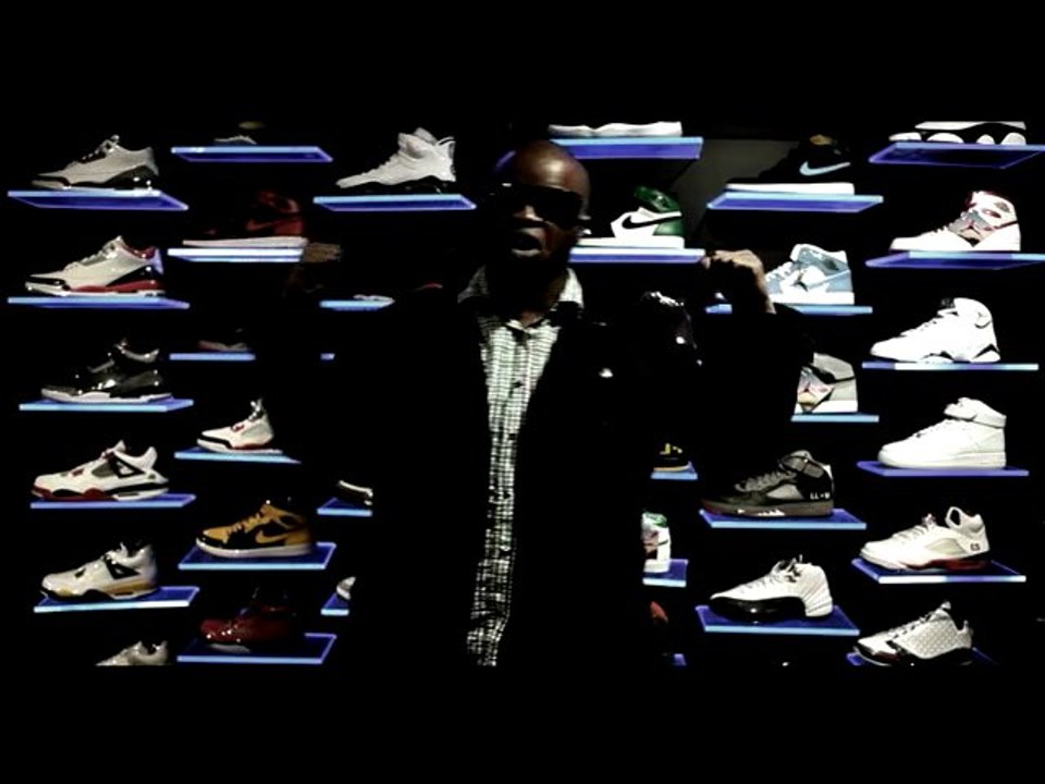 SMOKER feat D'Jemi Angel - African Gangster