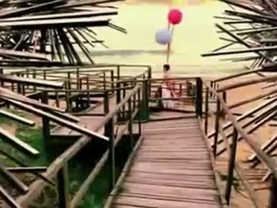 HANDE YENER-ASKIN ATESI