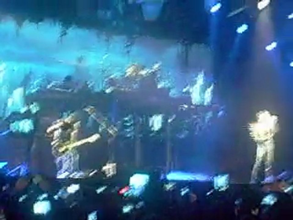 Tokio Hotel @ Paris - 14.o4.1o / Komm.