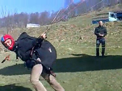 DÜZKÖY DE YAMAÇ PARAŞÜTÜ KALKIŞ