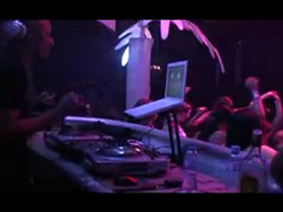 DJ PUPPA SACHA @ BULLDOG NIGHTCLUB CANCUN MARCH 2010; PART 2