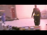 Red Band - Who The Hell Is This Guy - Extrait Red Band - Who The Hell Is This Guy (Anglais)
