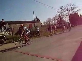 Arrivée Lédergues 3ème catégorie