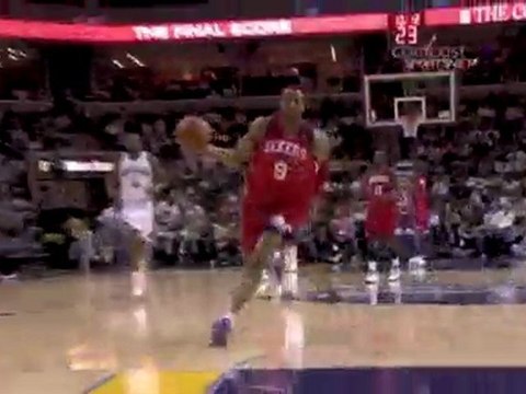 Andre Iguodala forces the steal and finishes the breakaway w