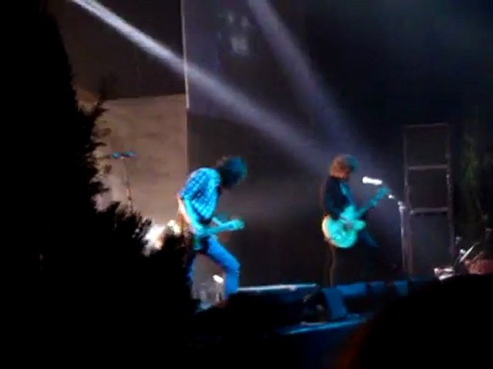 "es tut wieder weh" von jenniffer rostock