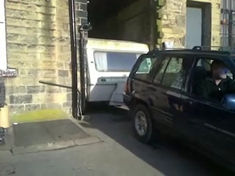 regis sort sa caravane