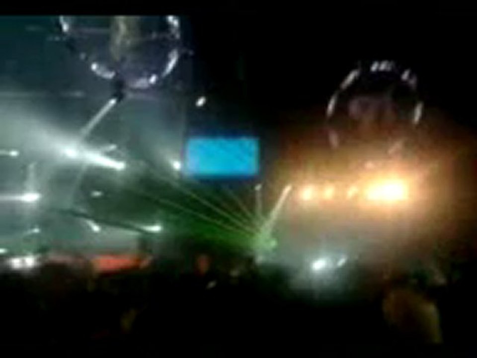 I love the 90's @ Ethias arena.  Regi - Insomnia