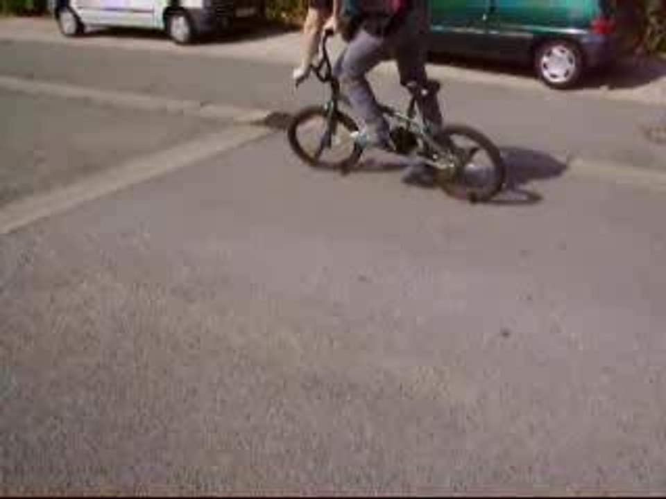 Bmx Officieux Version non-censurée