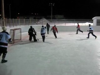 Tonny surprend Torshy d'un bon tir 18 fév 2010
