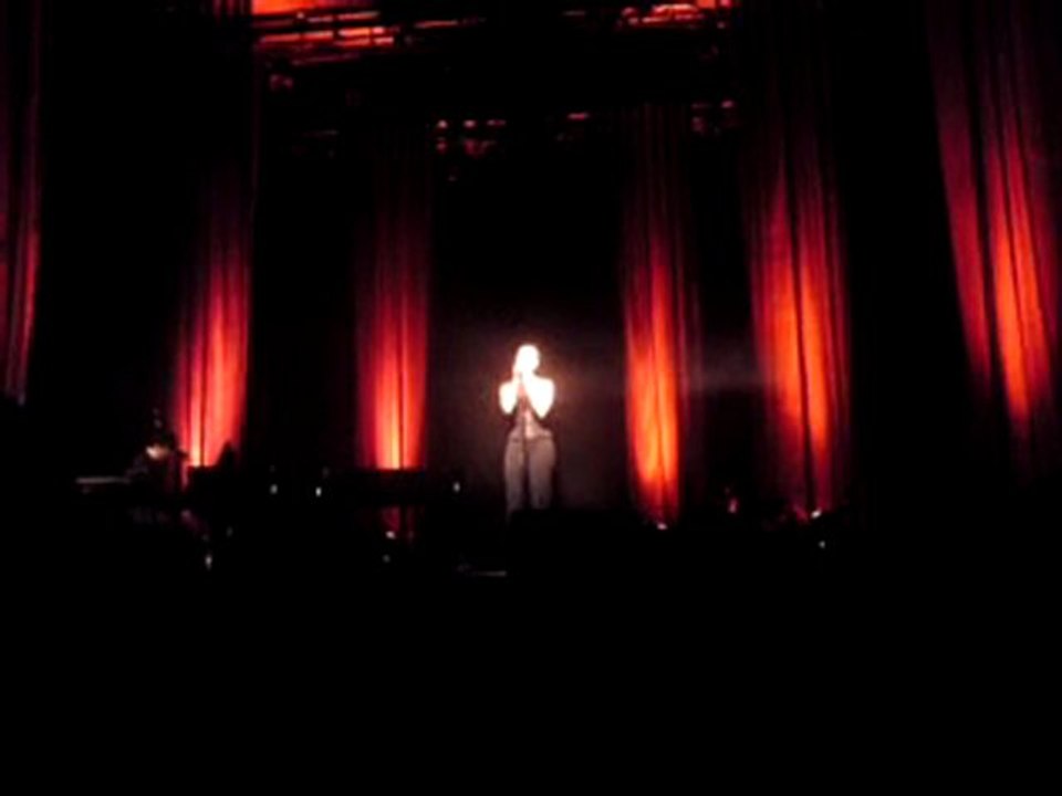 Natasha à Lyon (08.04.2010) - Toi qui manques à ma vie