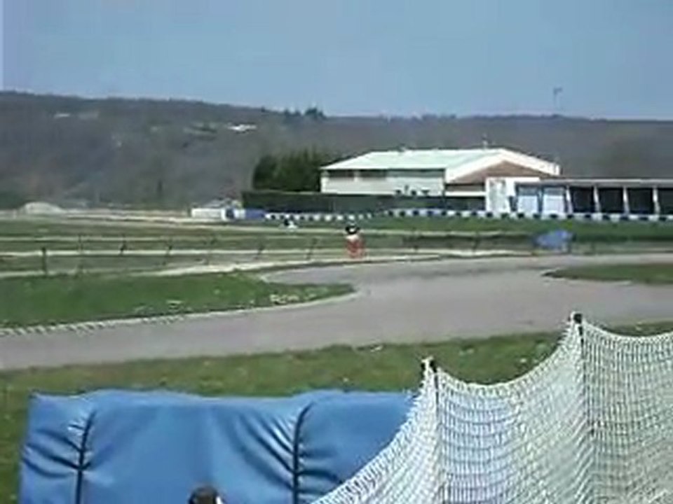 karting le creusot jo et son nouveau kart(tm k 5)