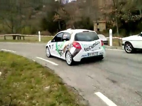 clio r3 n° 17 rallye venasque 2010