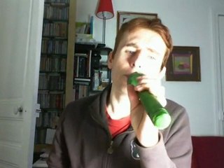 Wiwi égratigne "Un año de amor"