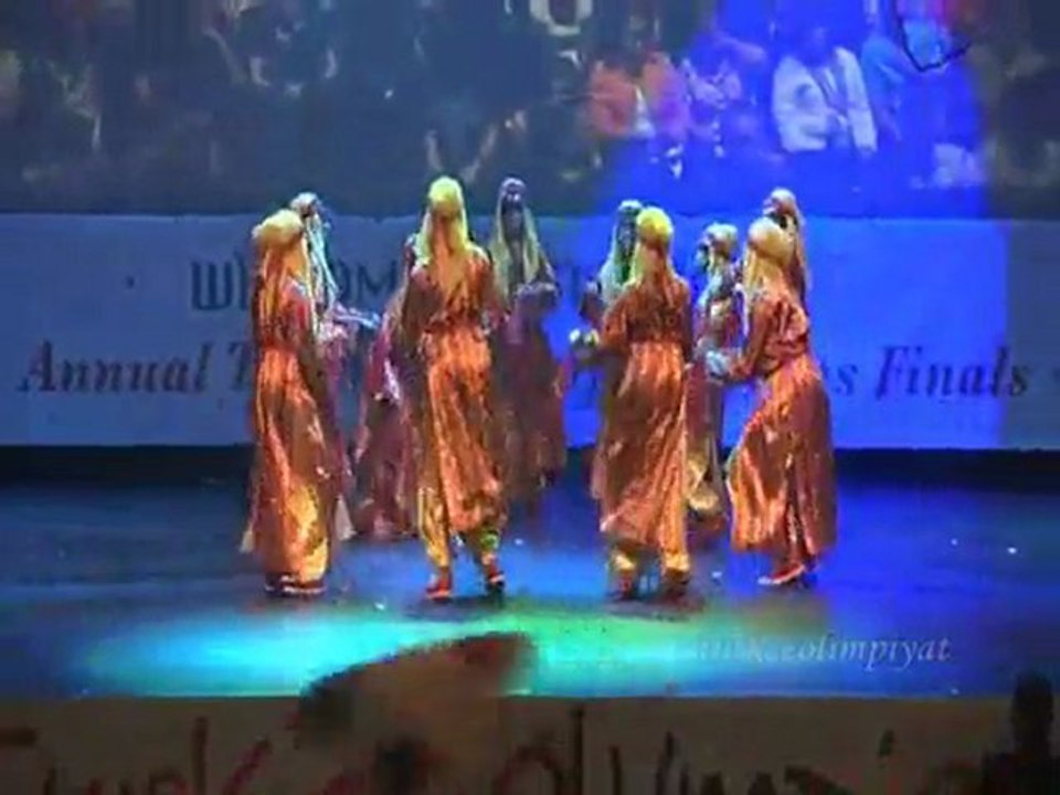 Halk dansı kına ABD 8.Türkçe Olimpiyatı