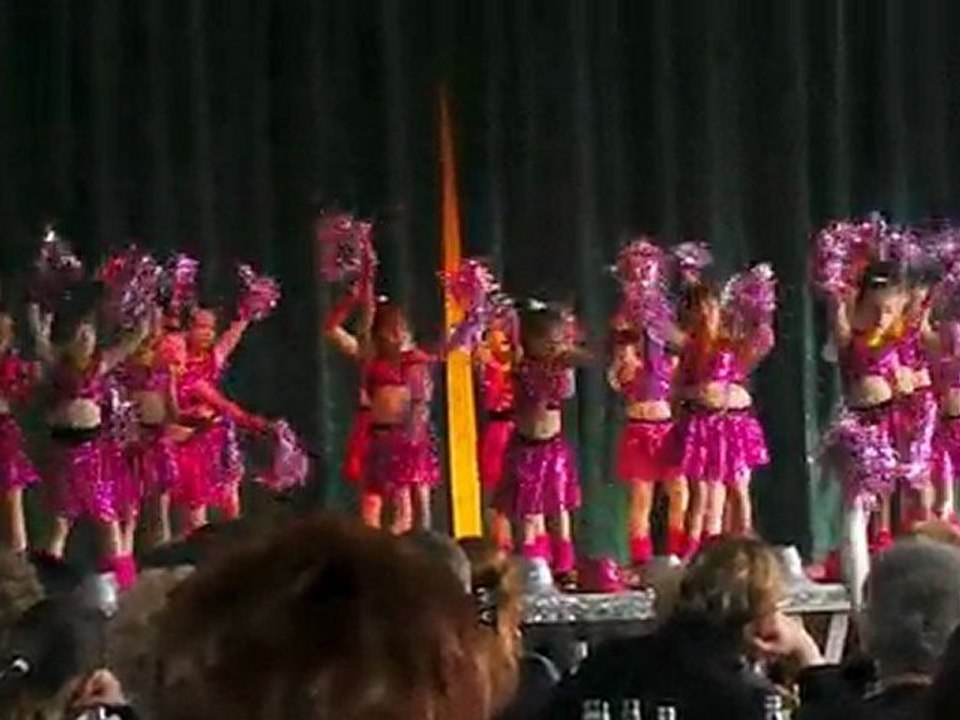 Caroline a son gala de danse