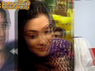 Sushmita & Wasim Akram Flirting!!