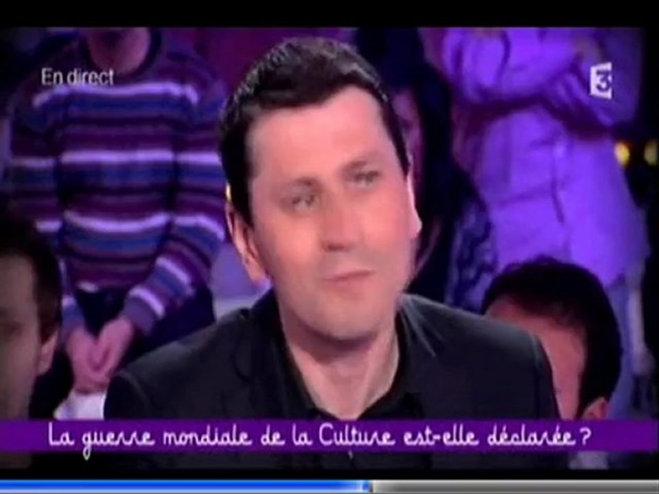 "je vous ai apporté un petit cadeau" Fr. Martel (Cosj)