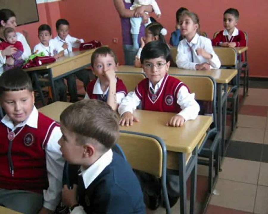 1-B'NİN OKULA BAŞLAMA HEYECANI...