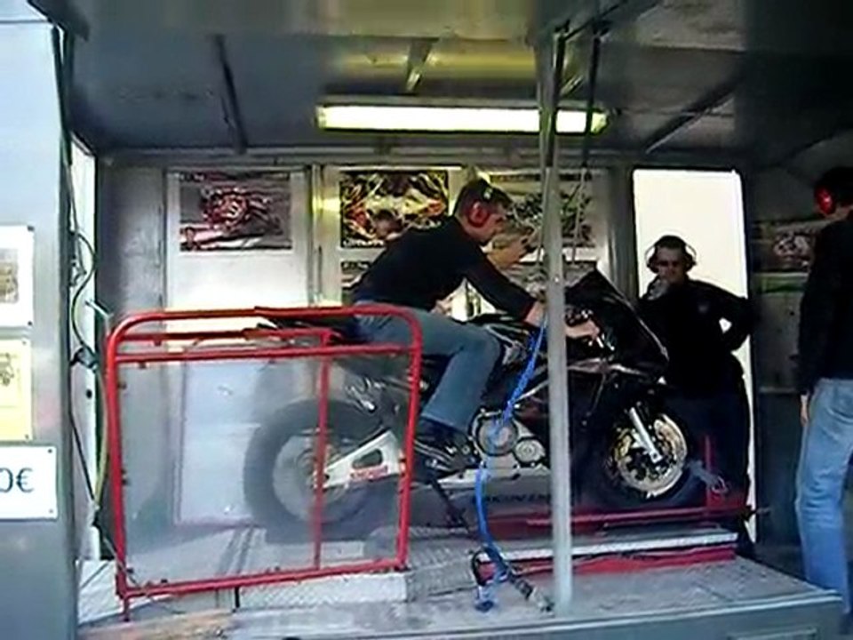 cbr 600 rr au banc