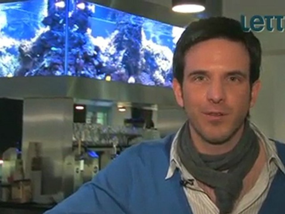 SITTING KÜCHENBULL von Vincent Klink