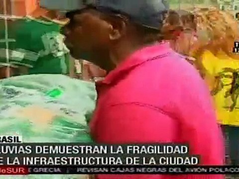 Desesperación entre damnificados por deslizamientos de tier