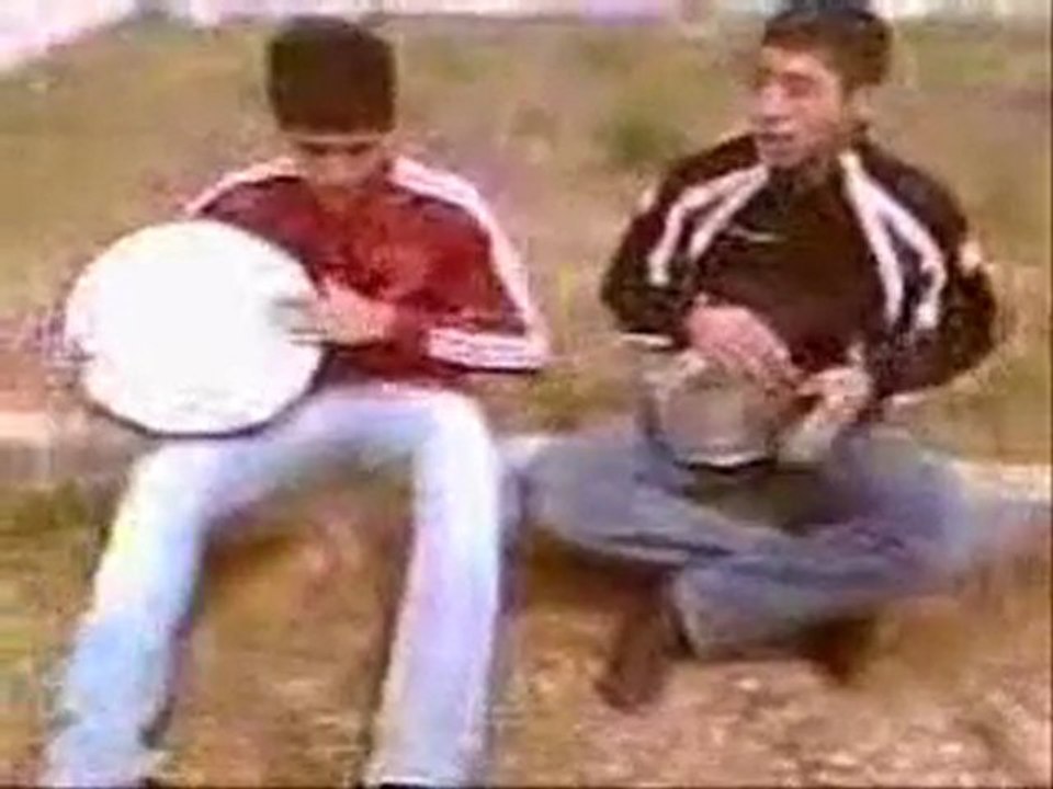 Yiğit muhtaç olmuş kuru soğana yusuf ve hanifi