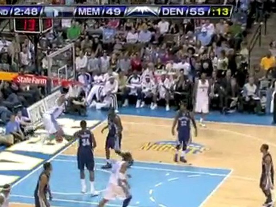 Chauncey Billups and Kenyon Martin hook up on the long-dista