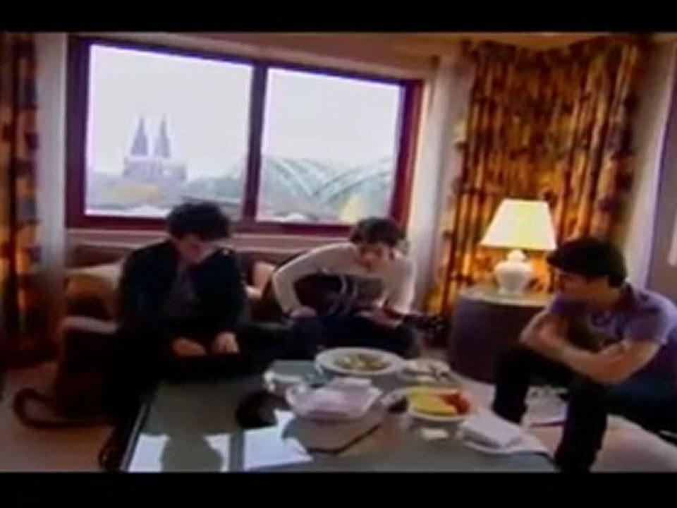 Jonas Brothers: Living The Dream 2 - Part 3