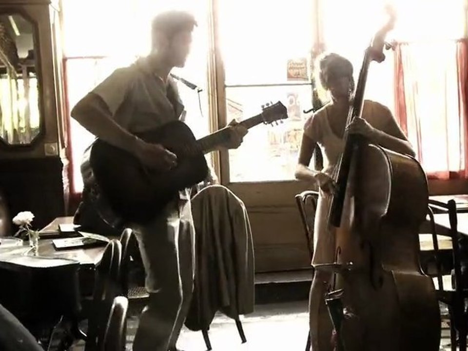 Las Ondas' take-away show - Poor Little Baby