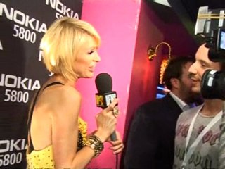 Paris Hilton denies split rumours