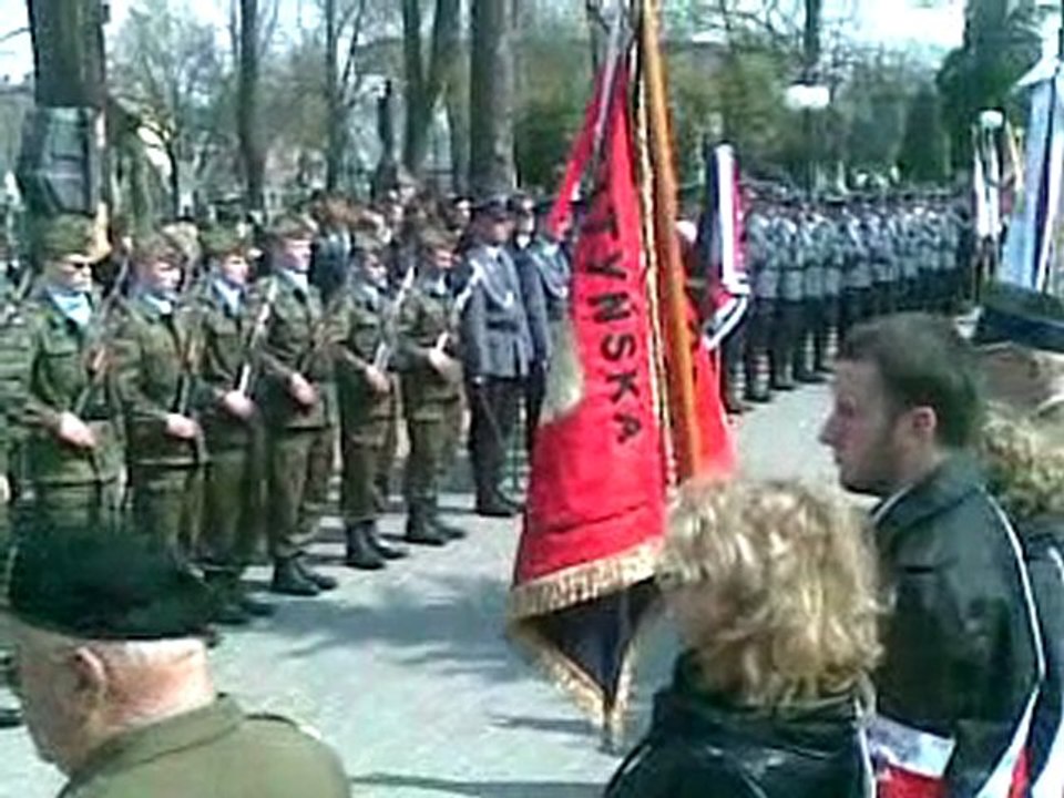 Uroczystości przed pomnikiem Ku Czci Ofiar Katynia