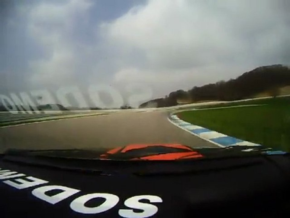 clio 16 s au circuit du laquais le 10 04 2010 (partie 2)