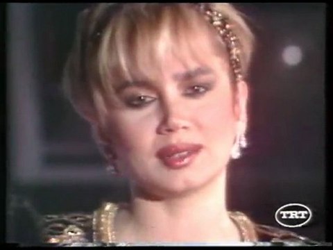 SEN AĞLAMA / SEZEN AKSU & Nostalji Kahvesi