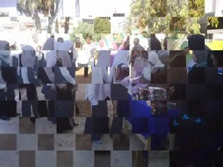 تكريم الطالبات المتميزات من قبل مدير ادارة المدرسة