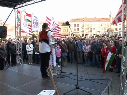 Right-wing parties set to gain in Hungarian vote