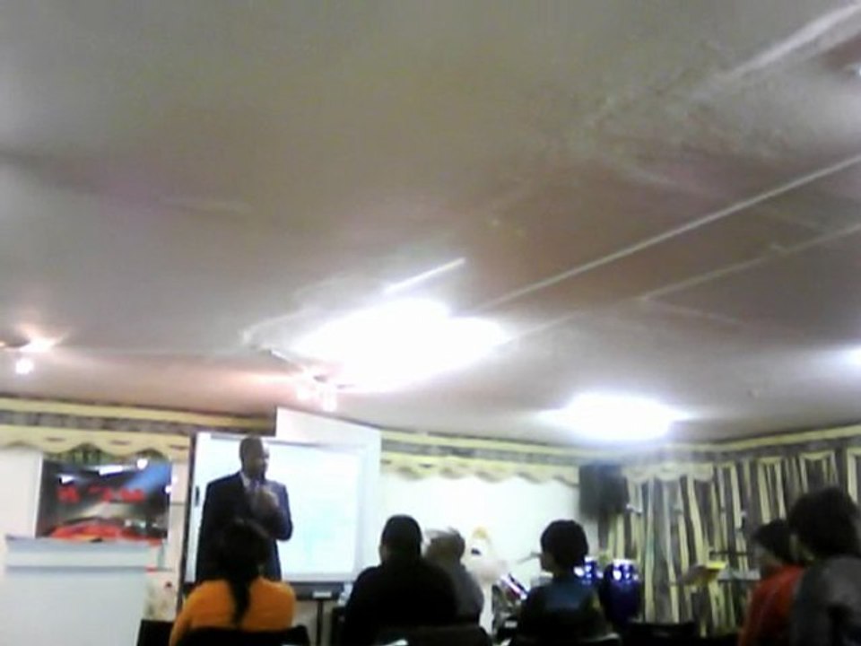 Pasteur Guy Mayola