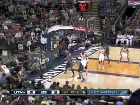 Monta Ellis jumps at Deron Williams and blocks his shot from