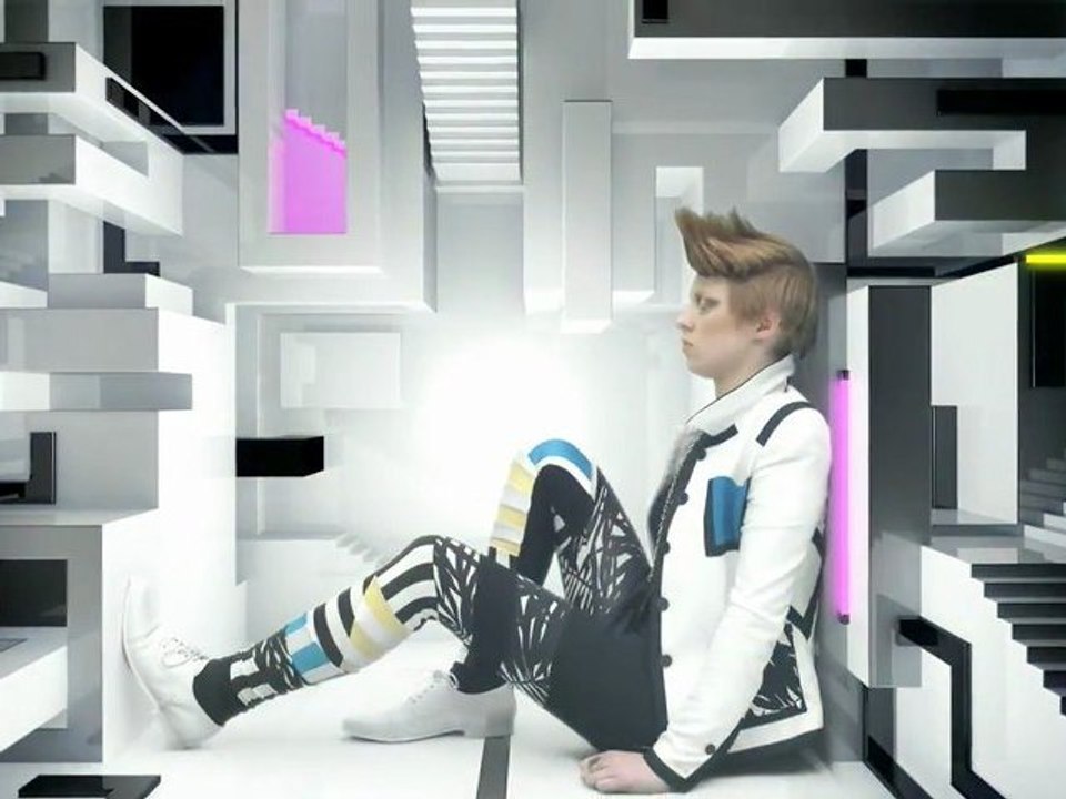 LAROUX "Bulletproof"