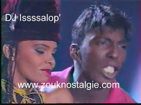 Kova Rea et Joelle Ursull - Serre moi 1991 (DJ Issssalop')