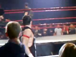 WWE Raw Sheffield Arena 13th april : Chavo Vs Bourn Entrance