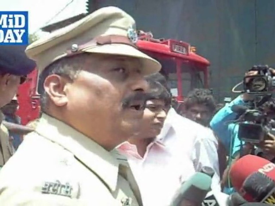 The ship caught fire at Reti Bunder